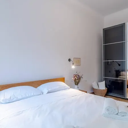 Apartment Stylish & Spacious Near Brignole Station